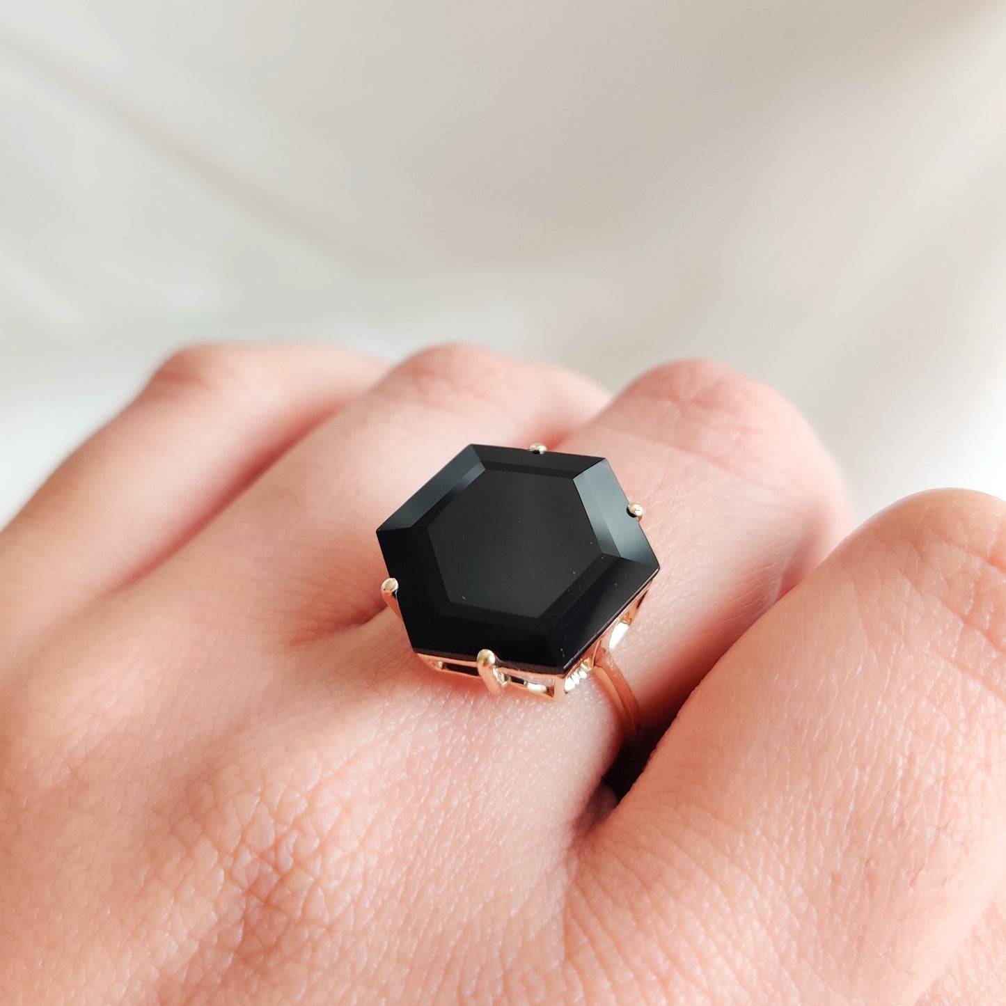 Natural Black Onyx Hexagon Cut Ring, 14K Solid Yellow Gold Obyx Ring, December Birthstone Ring, Statement Black Onyx Ring, Birthday Present