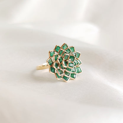 Natural Emerald Flower Ring, 14K Solid Gold Emerald & Diamond Ring, May Birthstone Ring, Dainty Emerald Ring, Emerald Jewelry