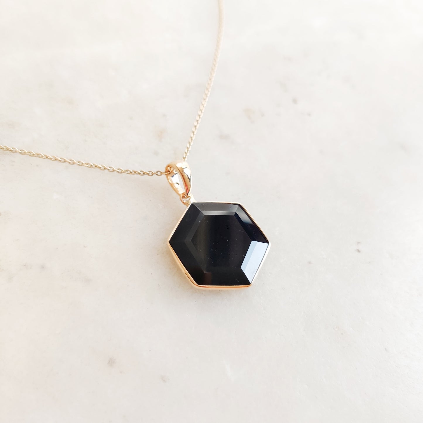 Natural Black Onyx Hexagon Pendant, 14K Solid Gold Yellow Onyx Pendant, Hexagon Pendant, December Birthstone Pendant, Dainty Onyx Pendant