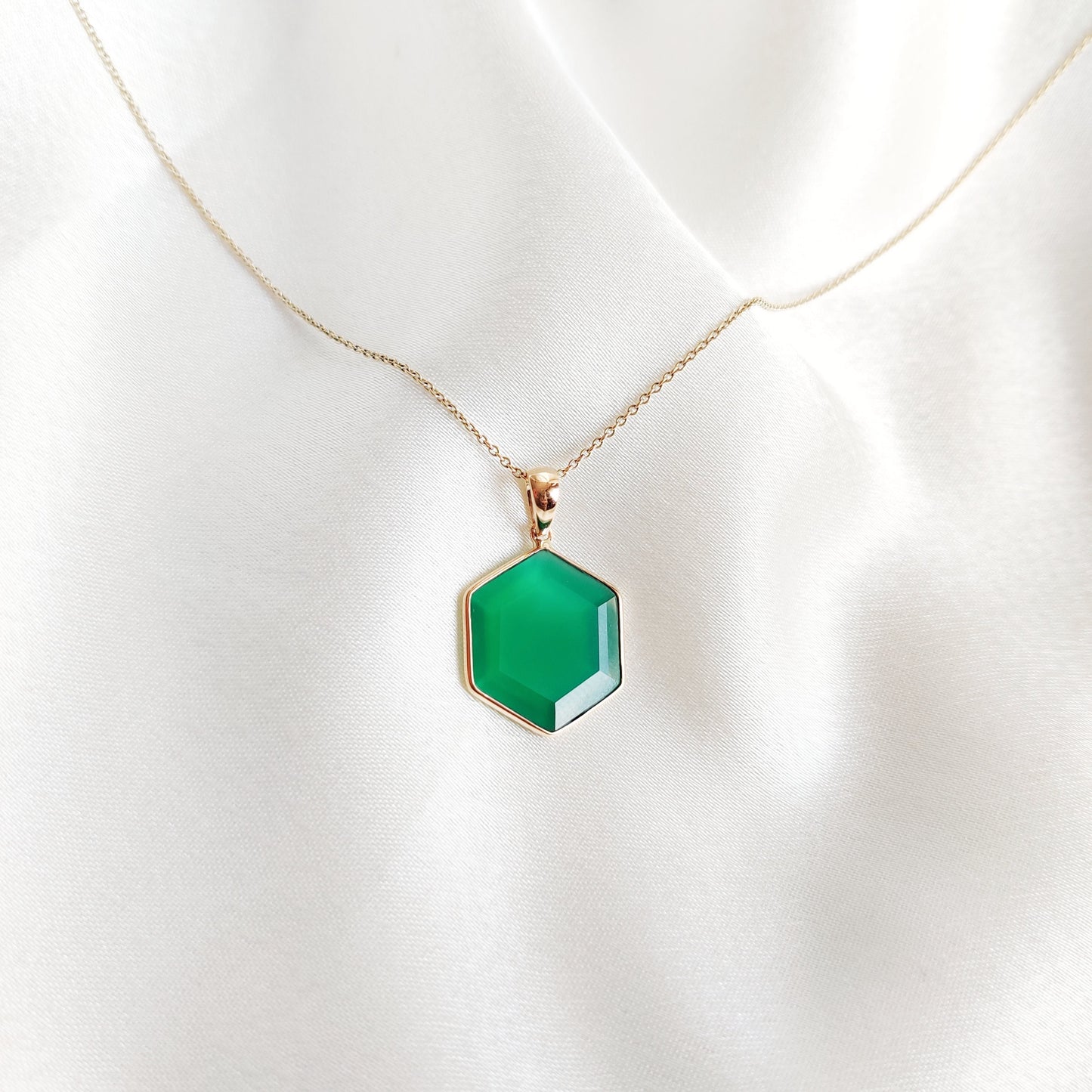 Natural Green Onyx Hexagon Pendant, 14K Solid Yellow Gold Onyx Pendant, Hexagon Pendant, May Birthstone Pendant, Green Onyx Jewelry