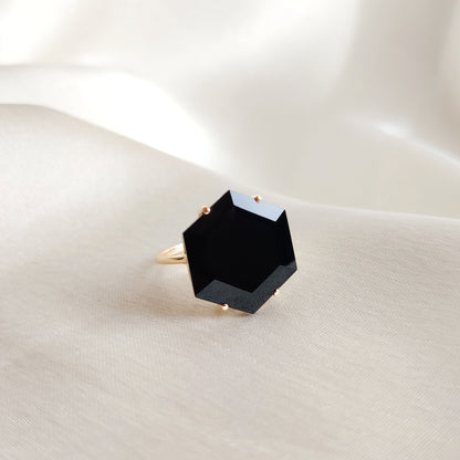 Natural Black Onyx Hexagon Cut Ring, 14K Solid Yellow Gold Obyx Ring, December Birthstone Ring, Statement Black Onyx Ring, Birthday Present