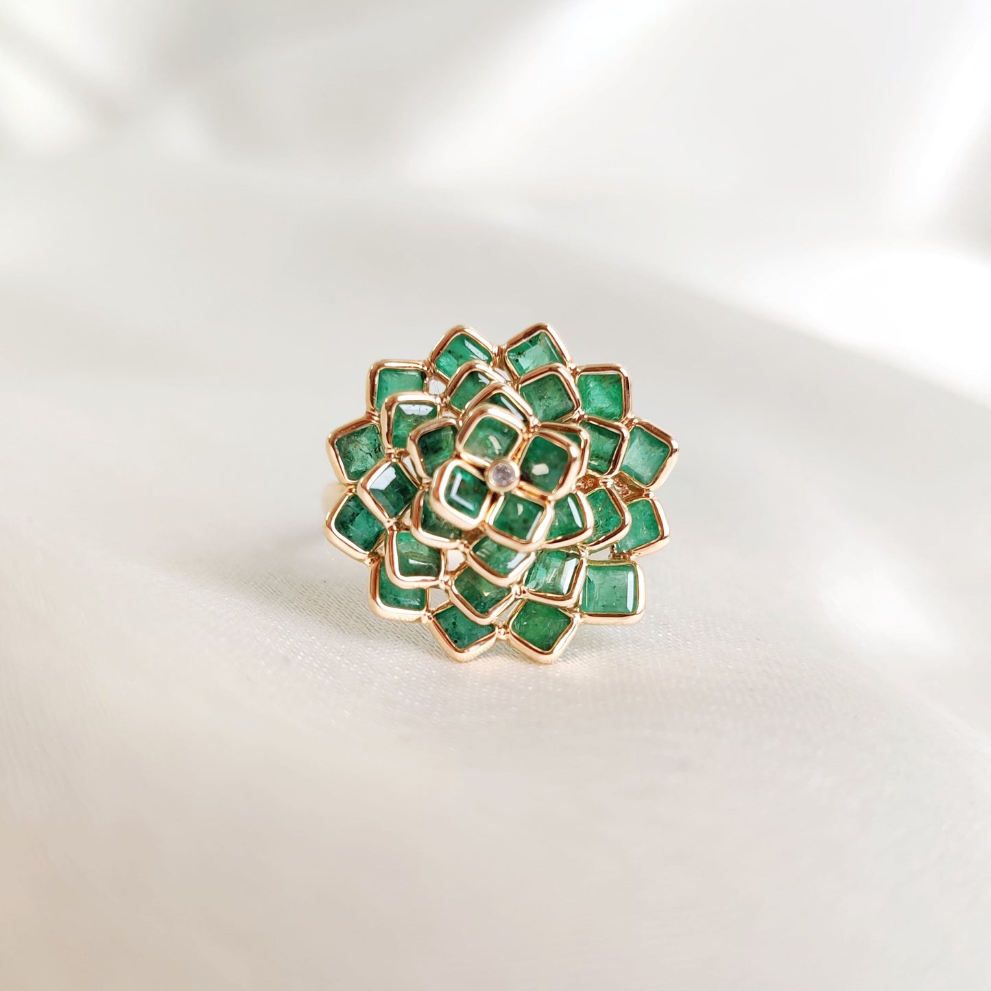 Natural Emerald Flower Ring, 14K Solid Gold Emerald & Diamond Ring, May Birthstone Ring, Dainty Emerald Ring, Emerald Jewelry