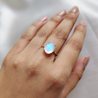 Natural Rainbow Moonstone Ring, 14K Solid Yellow Gold Blue Moonstone Ring, June Birthstone Ring, Oval Cut Moonstone Ring, Christmas Present