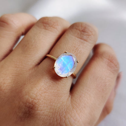 Natural Rainbow Moonstone Ring, 14K Solid Yellow Gold Blue Moonstone Ring, June Birthstone Ring, Oval Cut Moonstone Ring, Christmas Present