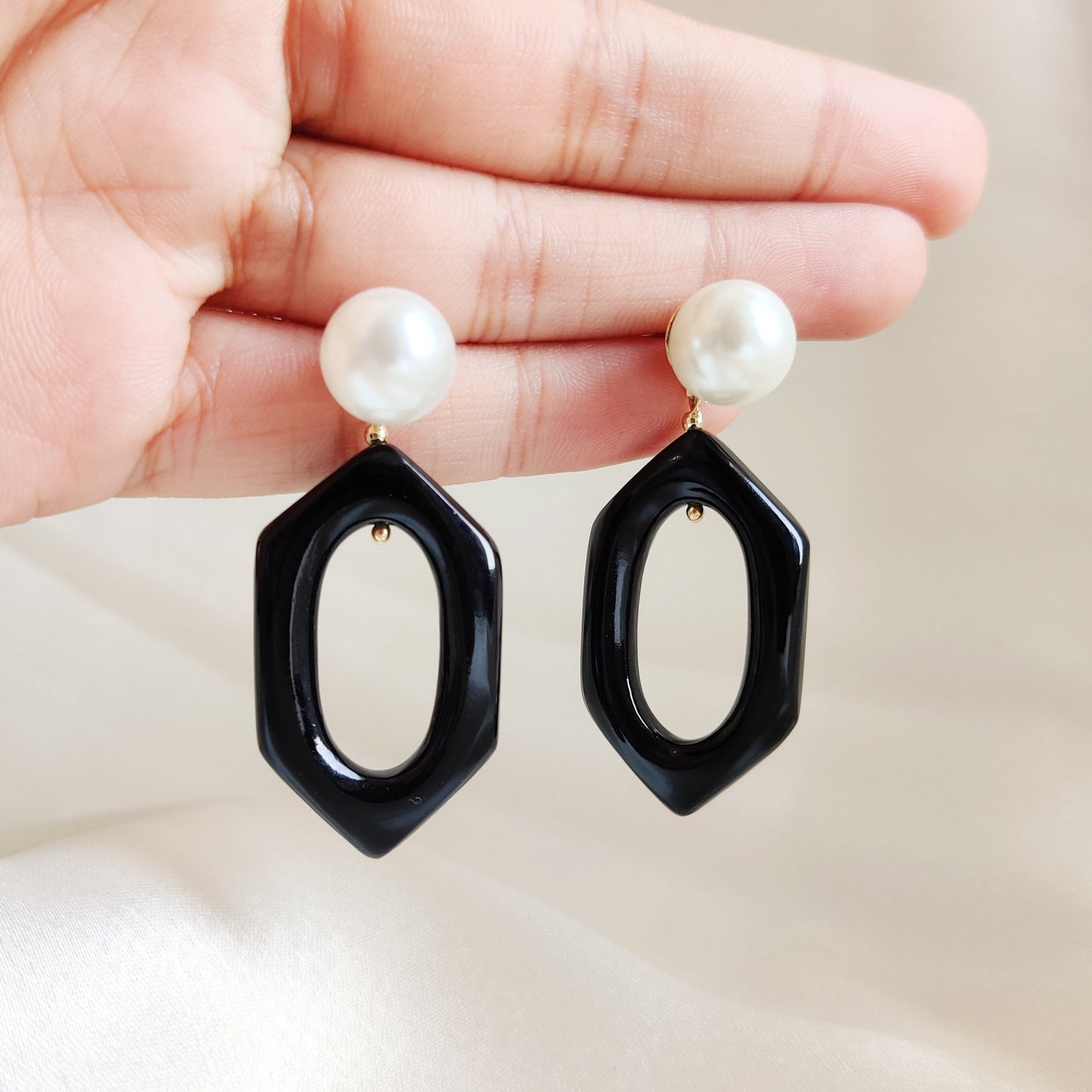 Natural Pearl Black Onyx Earrings, 14K Solid Yellow Gold Stud Earrings, January Birthstone, Black Onyx Statement Loop Earrings,Birthday Gift