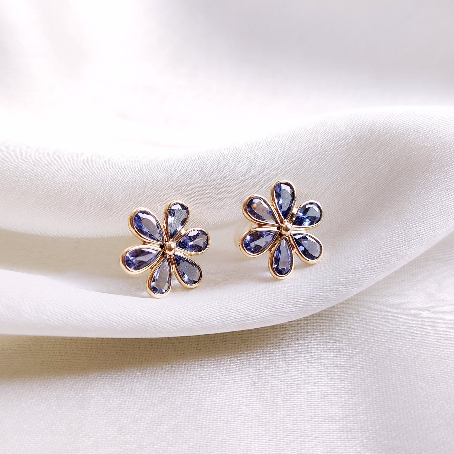 Natural Tanzanite Stud Earrings, Solid Yellow Gold Tanzanite Studs, Tanzanite Flower Earrings, December Birthstone, Dainty Tanzanite Studs