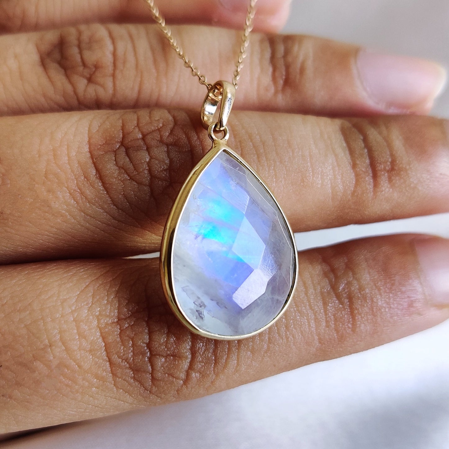 Natural Rainbow Moonstone Pendant, 14K Solid Yellow Gold Pendant, June Birthstone, Blue Moonstone Pendant, Christmas Gift, Bezel Pendant