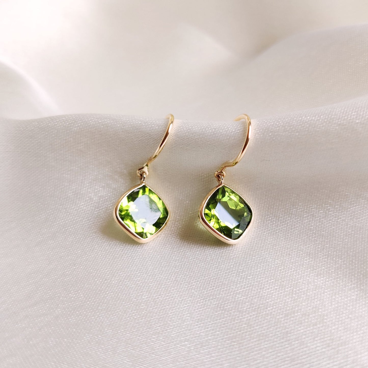 Natural Peridot Earrings, 14K Solid Gold Bezel Earrings, Dainty Peridot Earrings, August Birthstone Earrings, Peridot Jewelry