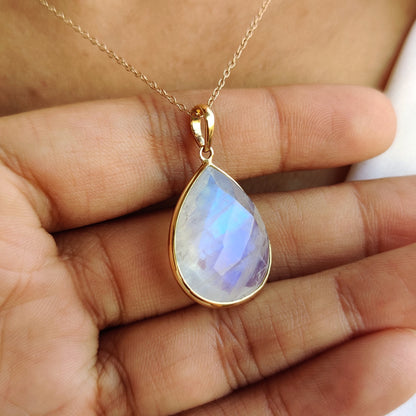 Natural Rainbow Moonstone Pendant, 14K Solid Yellow Gold Pendant, June Birthstone, Blue Moonstone Pendant, Christmas Gift, Bezel Pendant