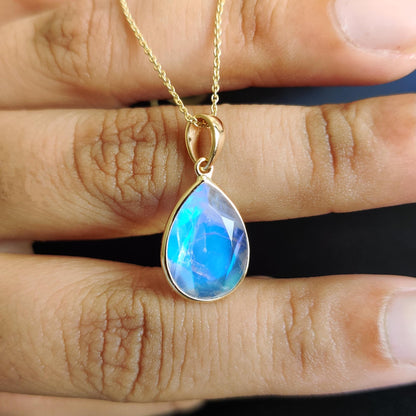 Natural Rainbow Moonstone Pendant, 14K Solid Yellow Gold Moonstone Pendant, Blue Moonstone Jewelry, June Birthstone Pendant, Christmas Gift