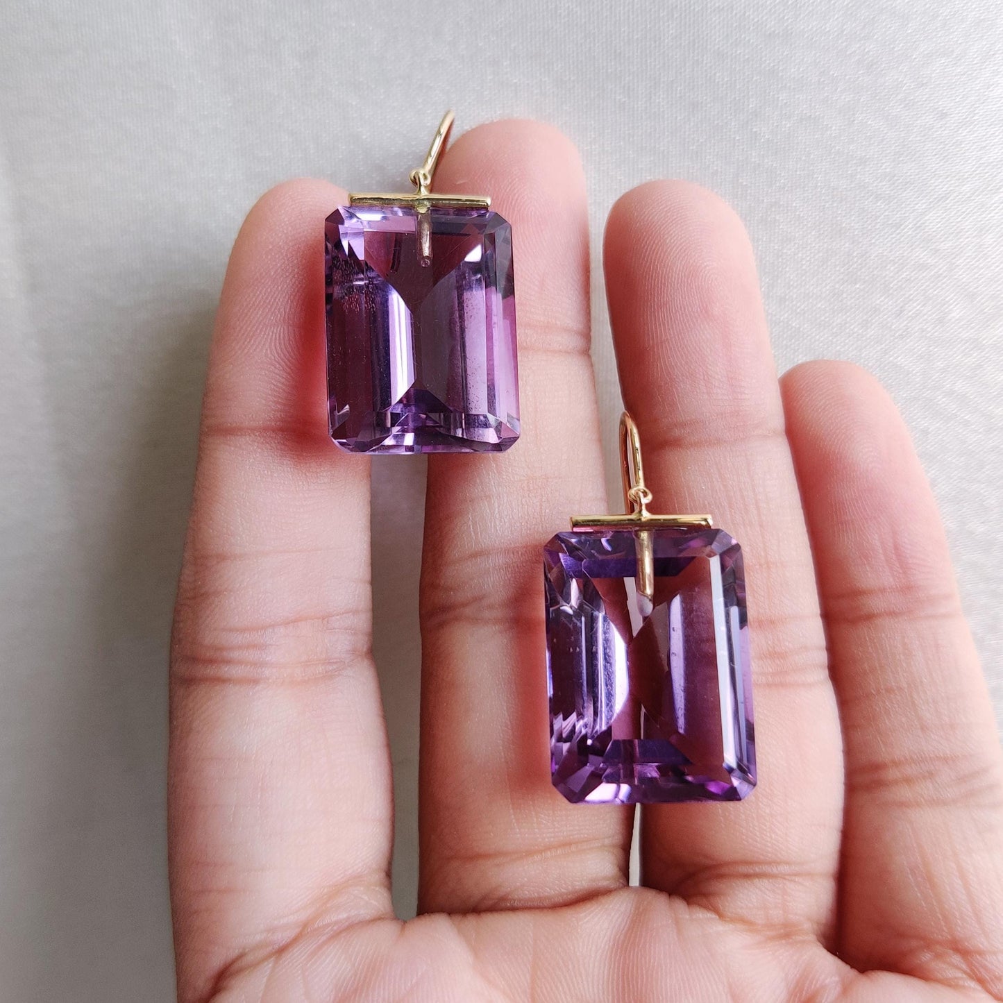 Pendientes de amatista violeta natural, pendientes de oro amarillo macizo de 14 quilates, pendientes con piedra natal de febrero, pendientes con forma de octágono, regalo de Navidad