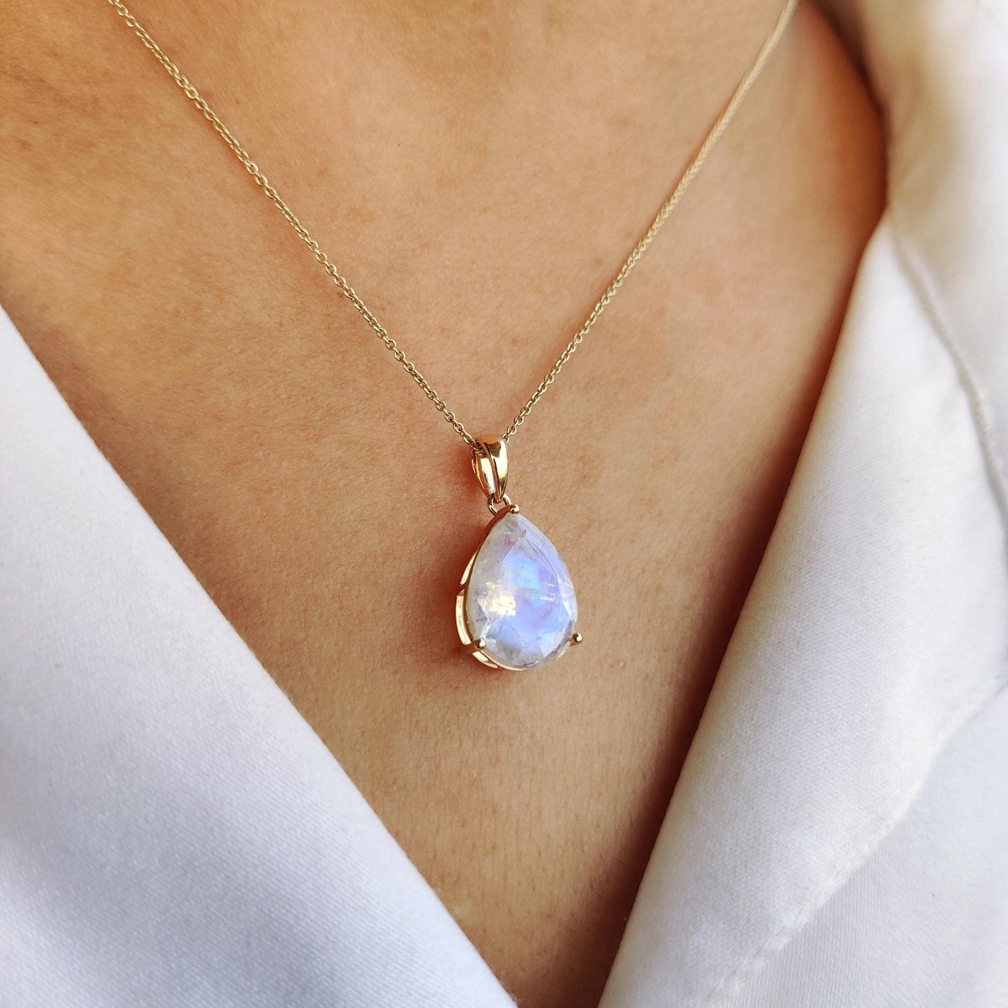 Natural Rainbow Moonstone Pendant, 14K Solid Yellow Gold Moonstone Pendant, June Birthstone Pendant, Christmas Gift, Blue Moonstone Jewelry