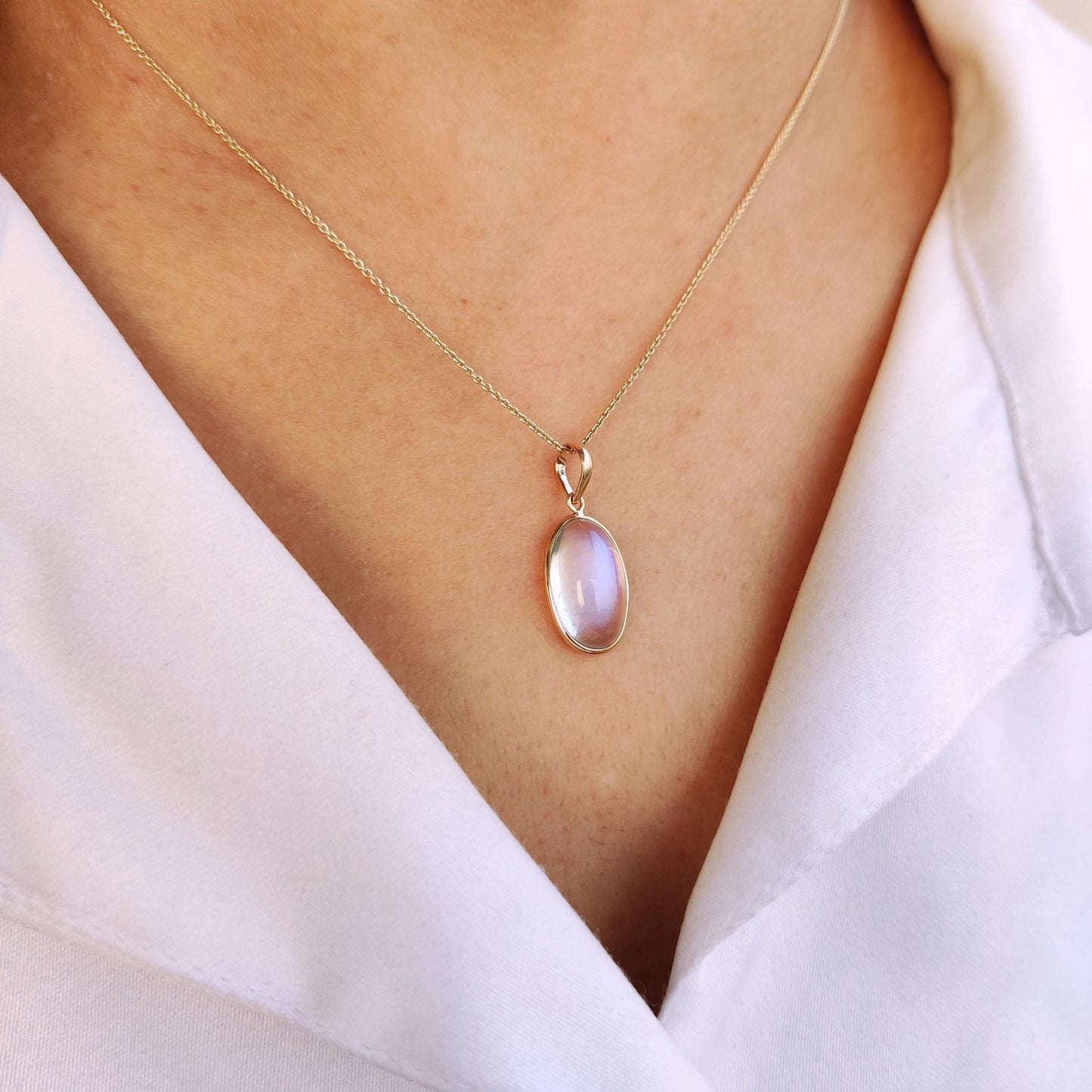 Natural Rainbow Moonstone Pendant, 14K Solid Yellow Gold Pendant, June Birthstone Pendant, Rainbow Moonstone Jewelry, Blue Moonstone Pendant