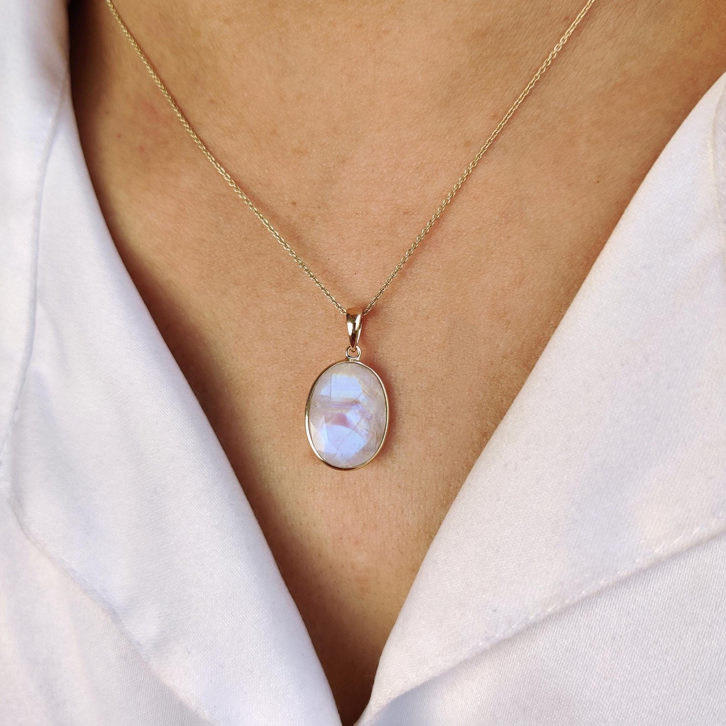 Natural Rainbow Moonstone Necklace, 14K Solid Gold Moonstone Pendant, Yellow Gold Necklace Pendant, Blue Moonstone Jewelry, June Birthstone