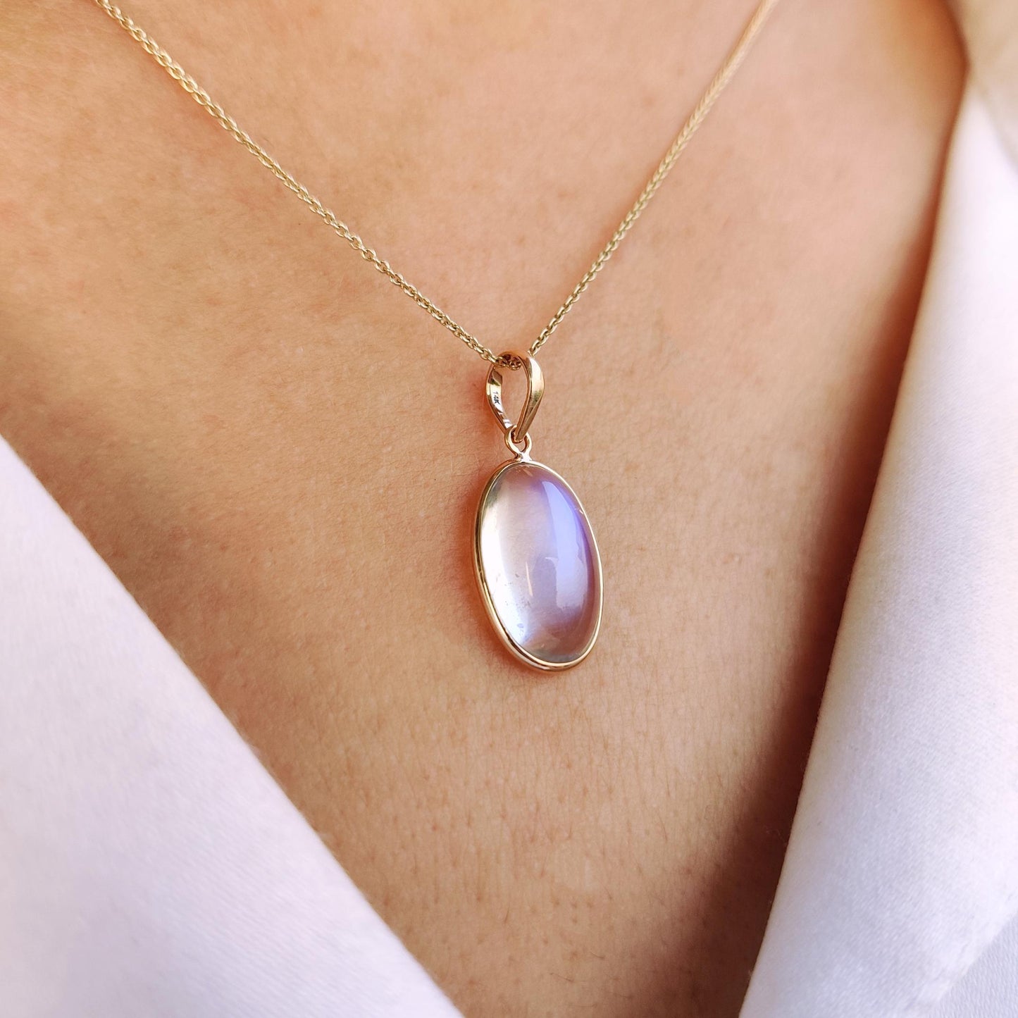 Natural Rainbow Moonstone Pendant, 14K Solid Yellow Gold Pendant, June Birthstone Pendant, Rainbow Moonstone Jewelry, Blue Moonstone Pendant