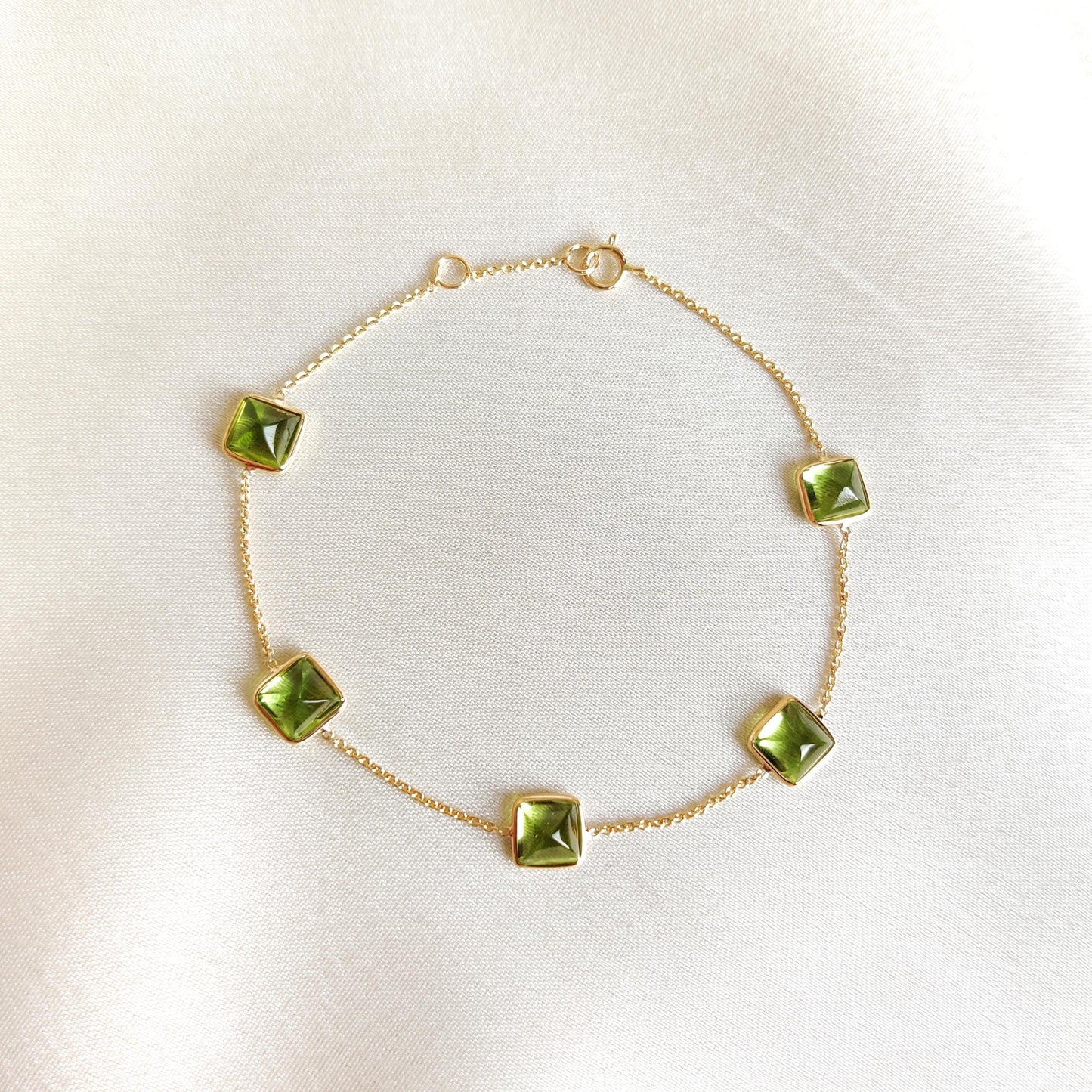 Natural Peridot Bracelet, 14K Yellow Gold Peridot Bracelet, Chain Bracelet, Dainty Gemstone Bracelet, Peridot Jewelry, August Birthstone