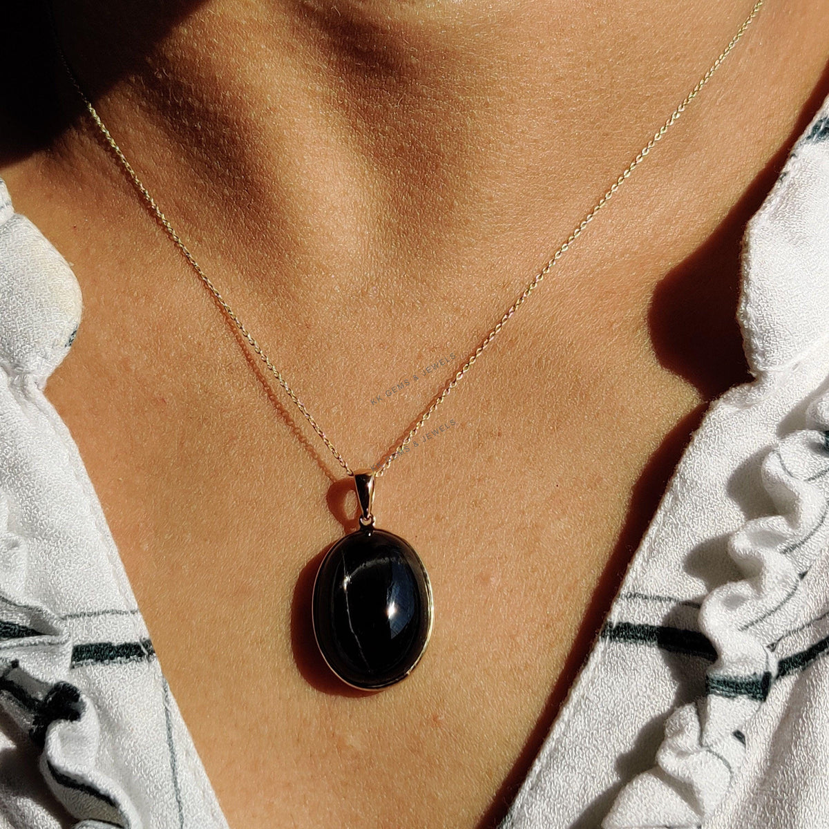 14K Solid Gold Natural Black Star Diopside Pendant, Oval Bezel, March Birthstone