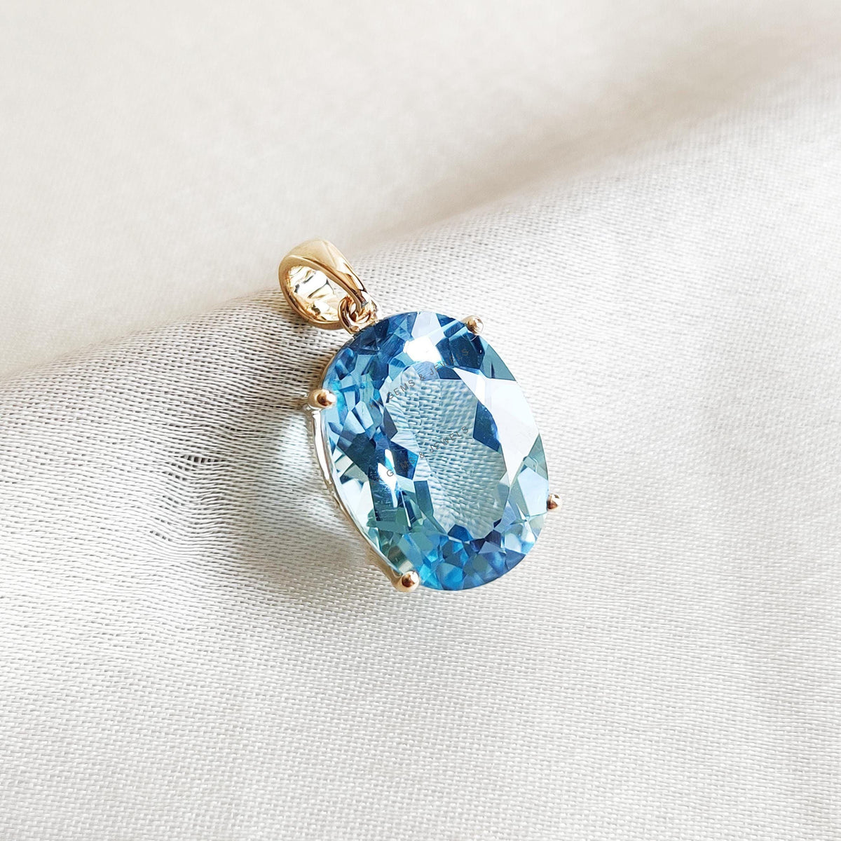 14K Solid Yellow Gold Natural Sky Blue Topaz Pendant, Oval Cut, December Birthstone