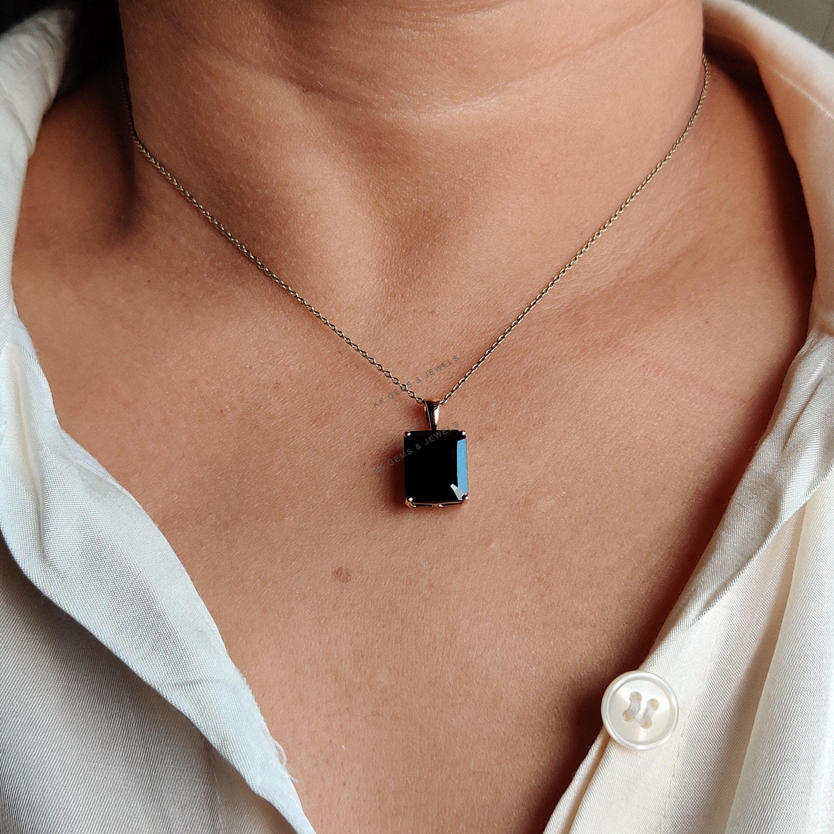 14K Solid Yellow Gold Natural Black Onyx Pendant, Protective Gemstone