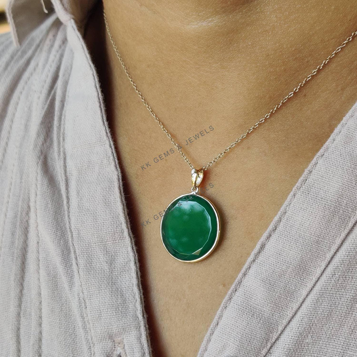 14K Solid Gold Natural Green Onyx Round Pendant, May Birthstone
