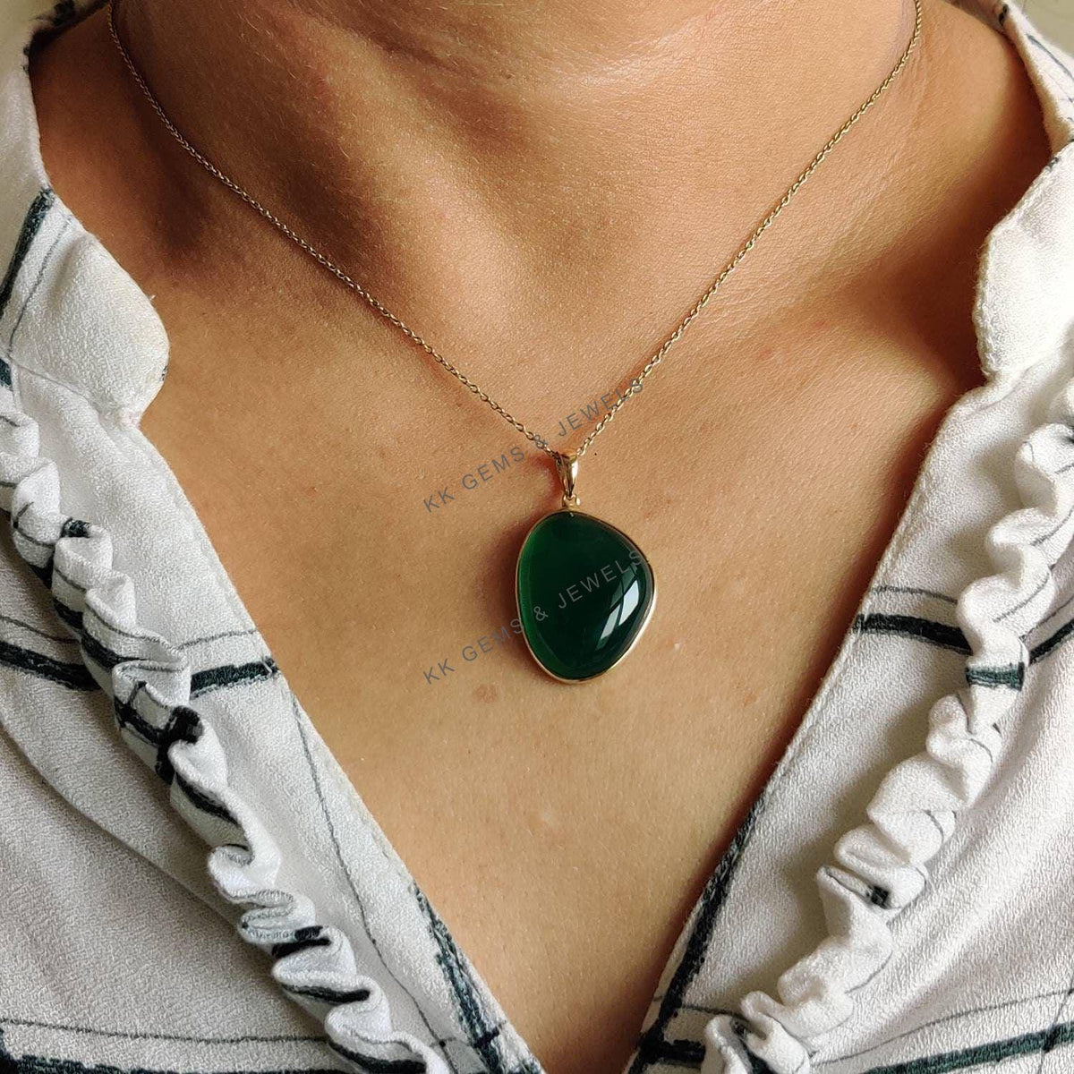 14K Solid Yellow Gold Natural Green Onyx Bezel Fancy Pendant, May Birthstone