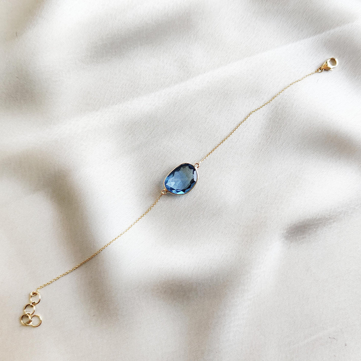 14K Solid Yellow Gold Natural Swiss Blue Topaz Bracelet, Dainty Gemstone Chain