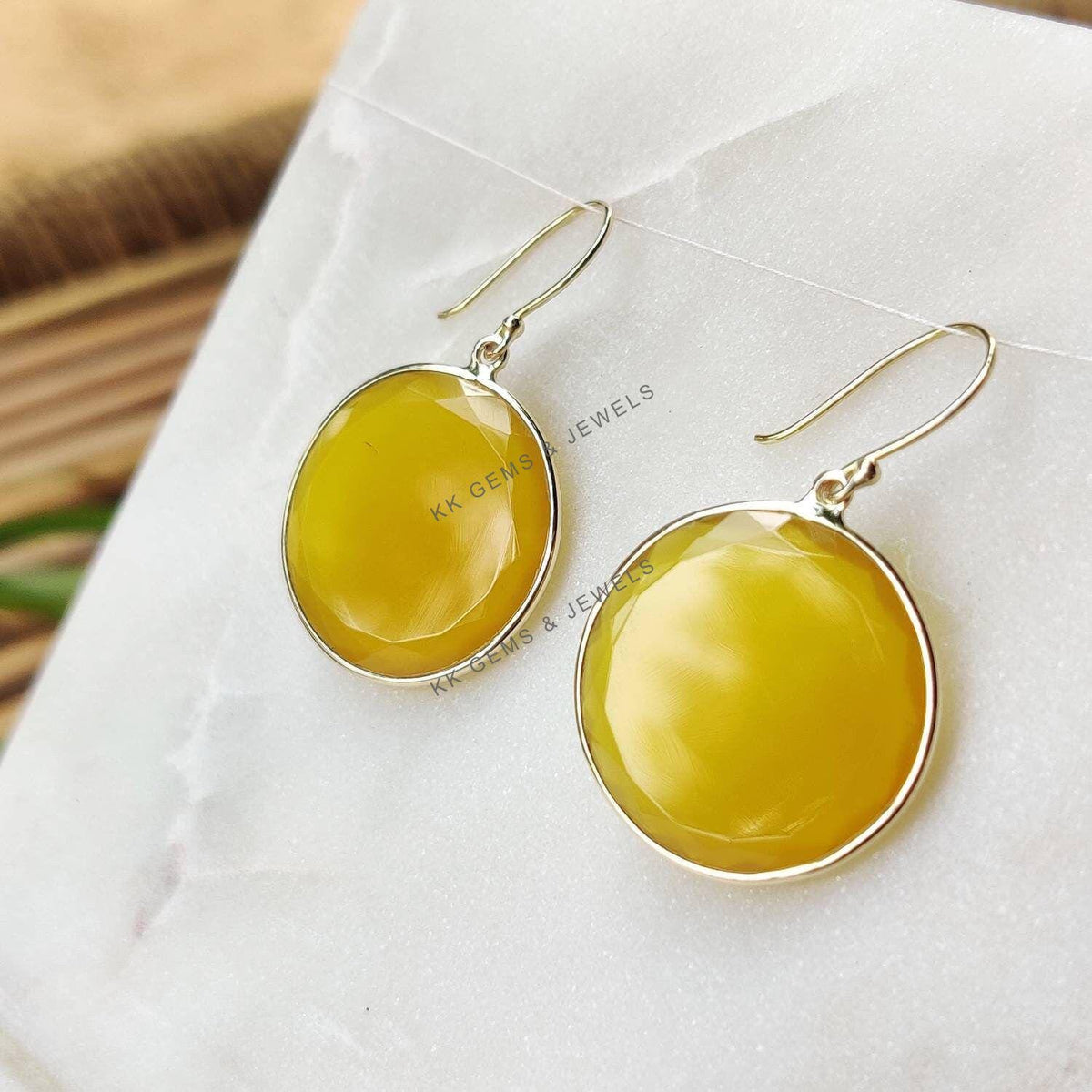 14K Solid Yellow Gold Natural Yellow Onyx Round Flat Cut Earrings, November Birthstone