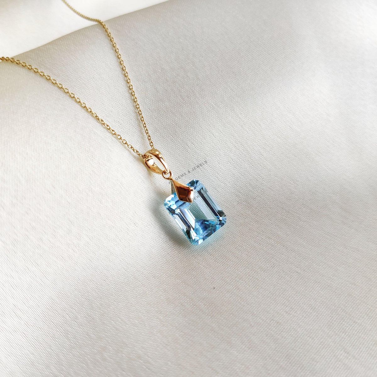 Natural Sky Blue Topaz Drill Pendant, 14K Solid Yellow Gold, December Birthstone