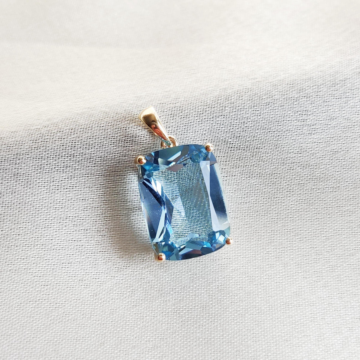 Natural Sky Blue Topaz Prong Pendant, 14K Solid Yellow Gold, December Birthstone