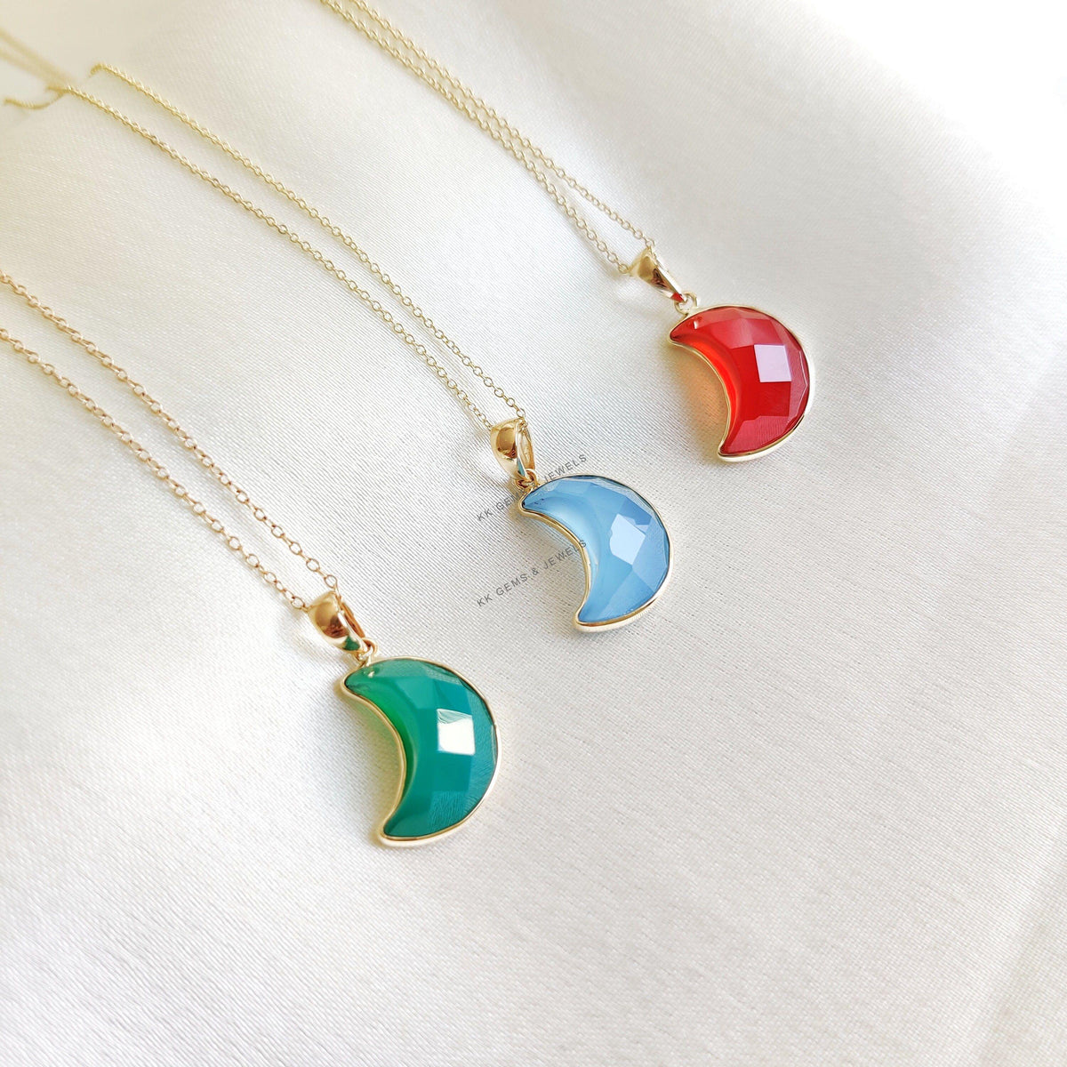 14K Solid Yellow Gold Moon Pendant, Natural Onyx Chalcedony Crescent Jewelry
