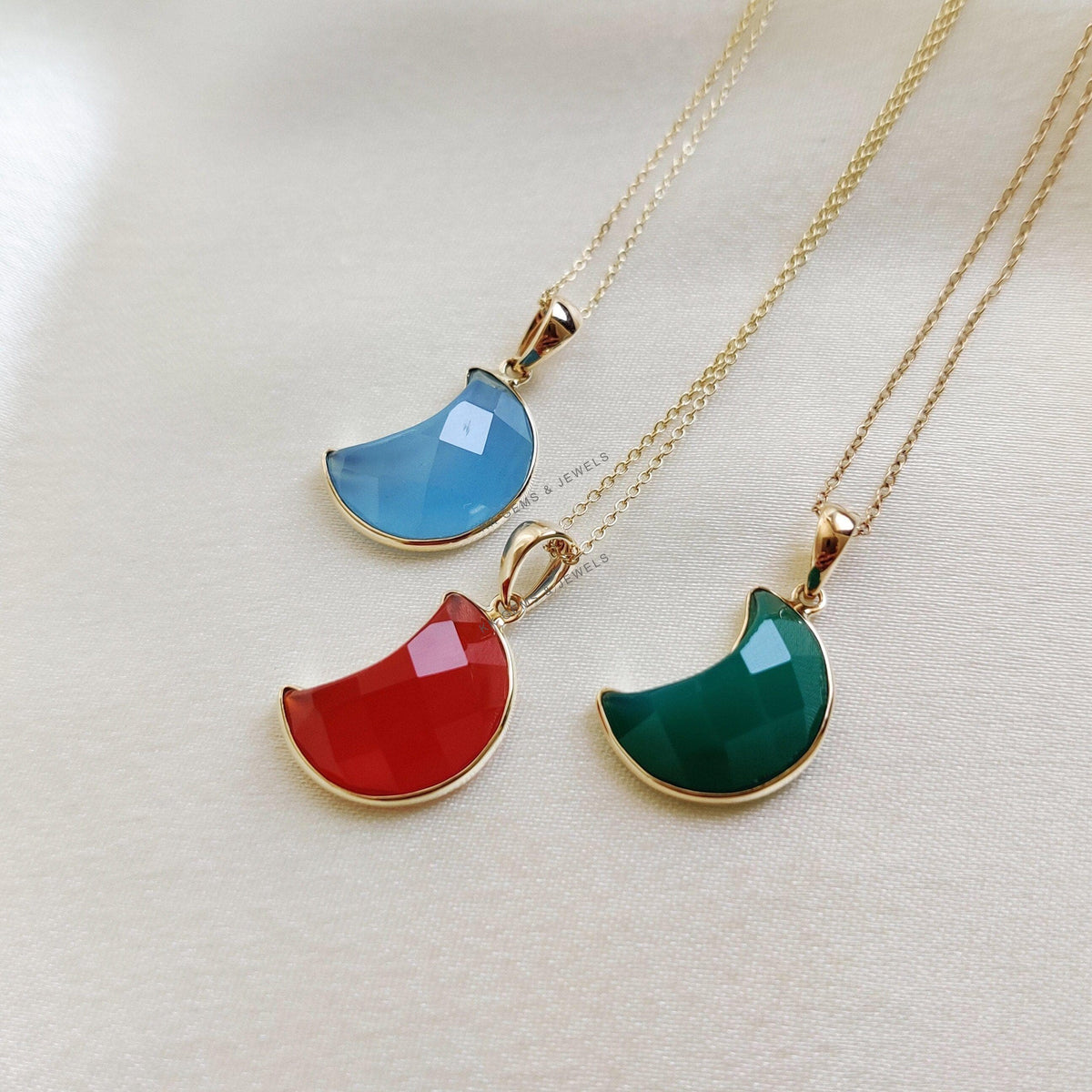 14K Solid Yellow Gold Moon Pendant, Natural Onyx Chalcedony Crescent Jewelry