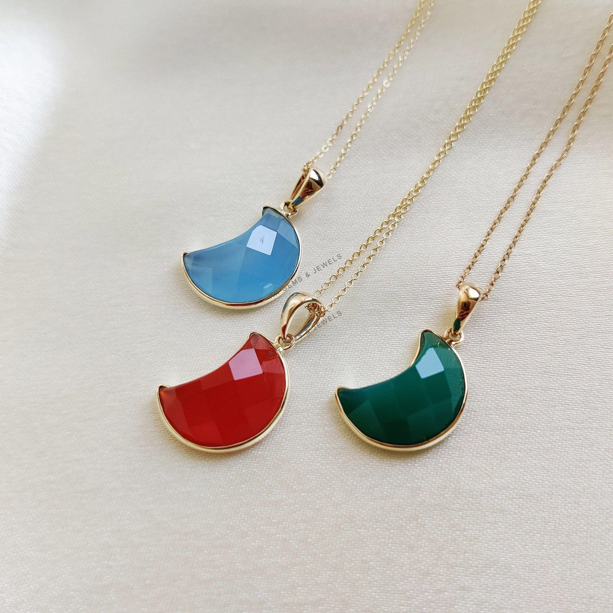 14K Solid Yellow Gold Moon Pendant, Natural Onyx Chalcedony Crescent Jewelry