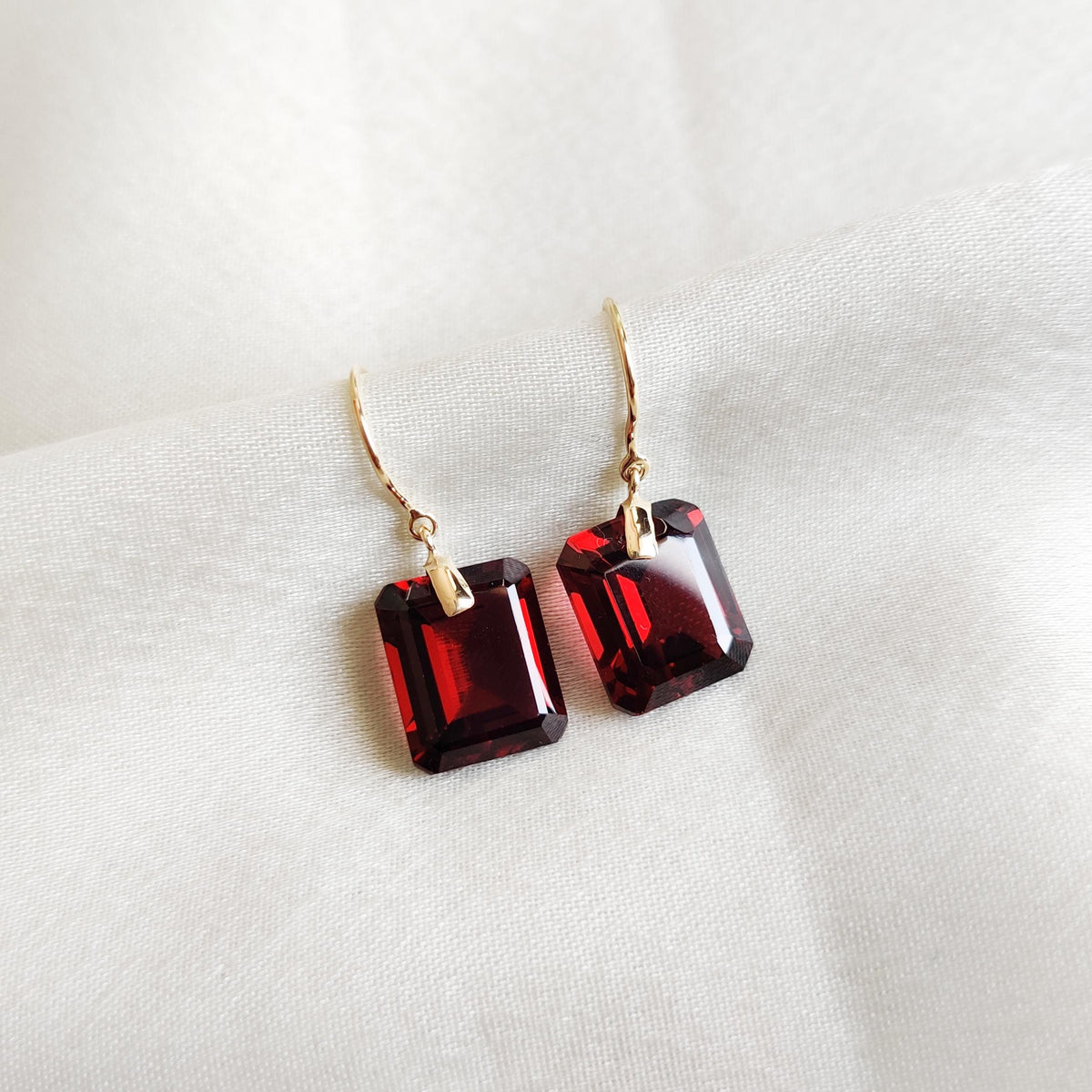 14K Solid Yellow Gold Natural Garnet Drill Earrings, January Birthstone