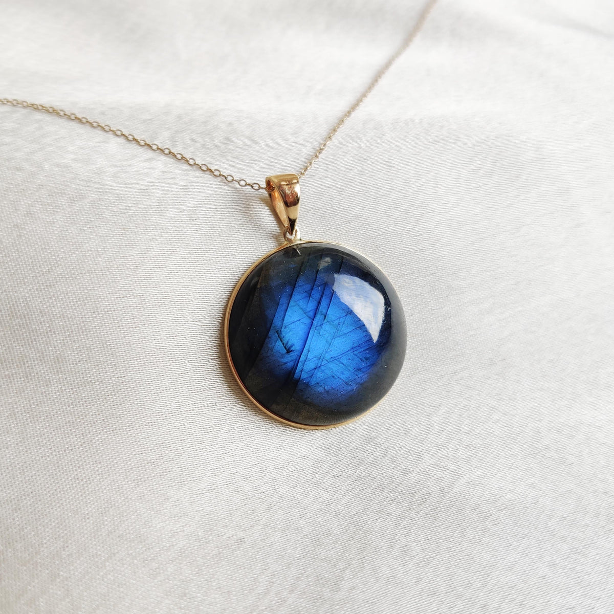 Natural Labradorite 14K Solid Gold Pendant, Round Bezel, November Birthstone