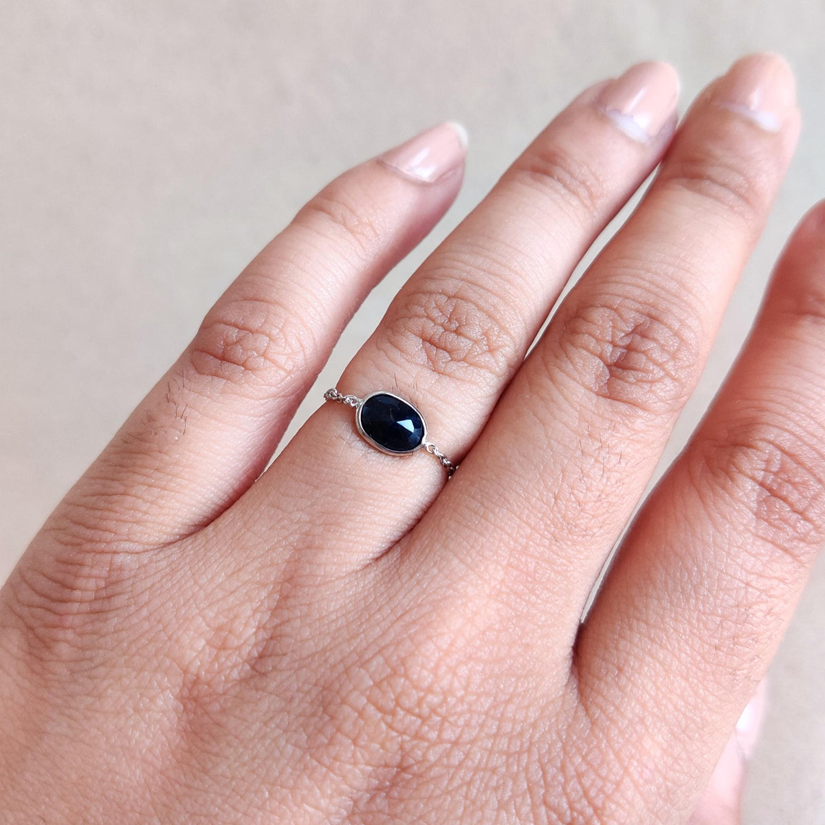 Natural Oval Cut Blue Sapphire Chain Ring, 14K Solid White Gold Ring, September Birthstone Ring, Christmas Present, Natural Sapphire Jewelry
