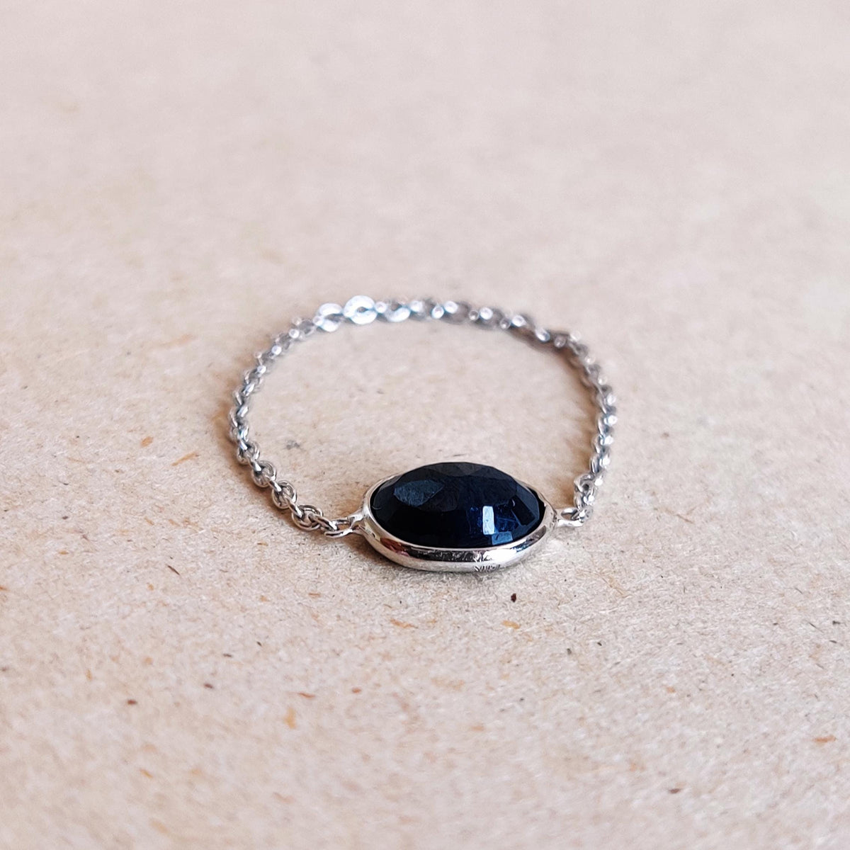 Natural Oval Cut Blue Sapphire Chain Ring, 14K Solid White Gold Ring, September Birthstone Ring, Christmas Present, Natural Sapphire Jewelry