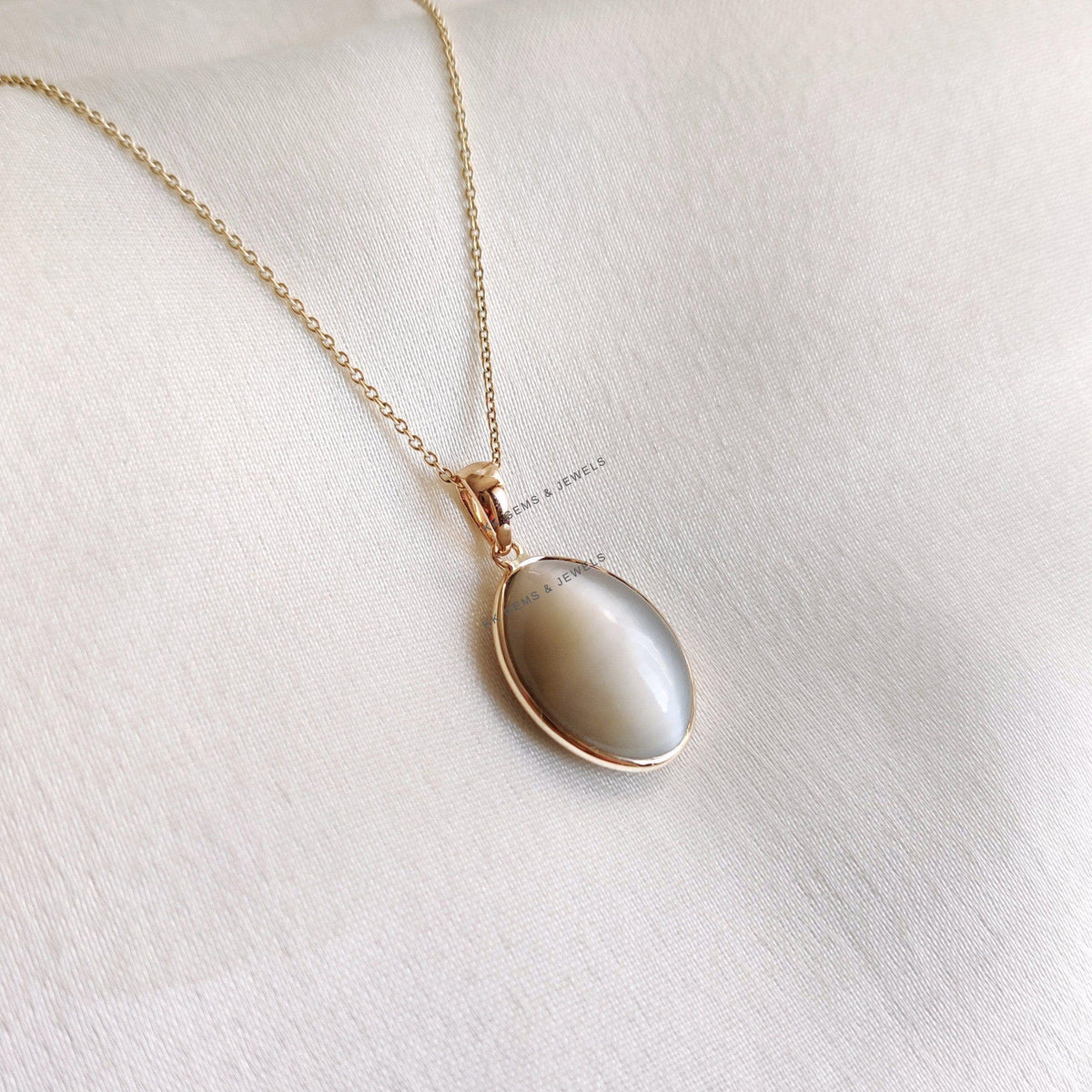 14K Solid Yellow Gold Natural Cat's Eye Pendant, June Birthstone, Oval Pendant, Christmas Present